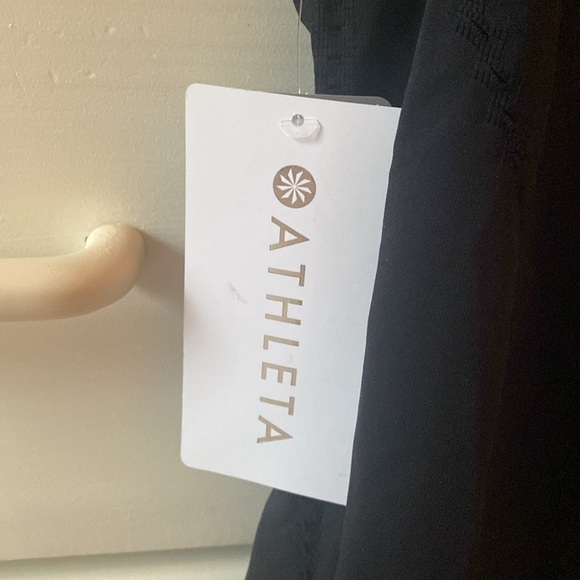 NWT. Athleta Foothill Tank - Picture 3 of 7